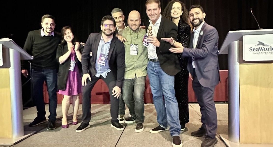 Rafael Montenegro, do Parque Capivari, e sua equipe, junto ao time da Adibra