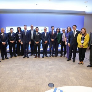 Parlamentares e lideranças do Turismo no café oferecido no primeiro dia do SINDEPAT Summit para apresentação da Agenda Legislativa do setor